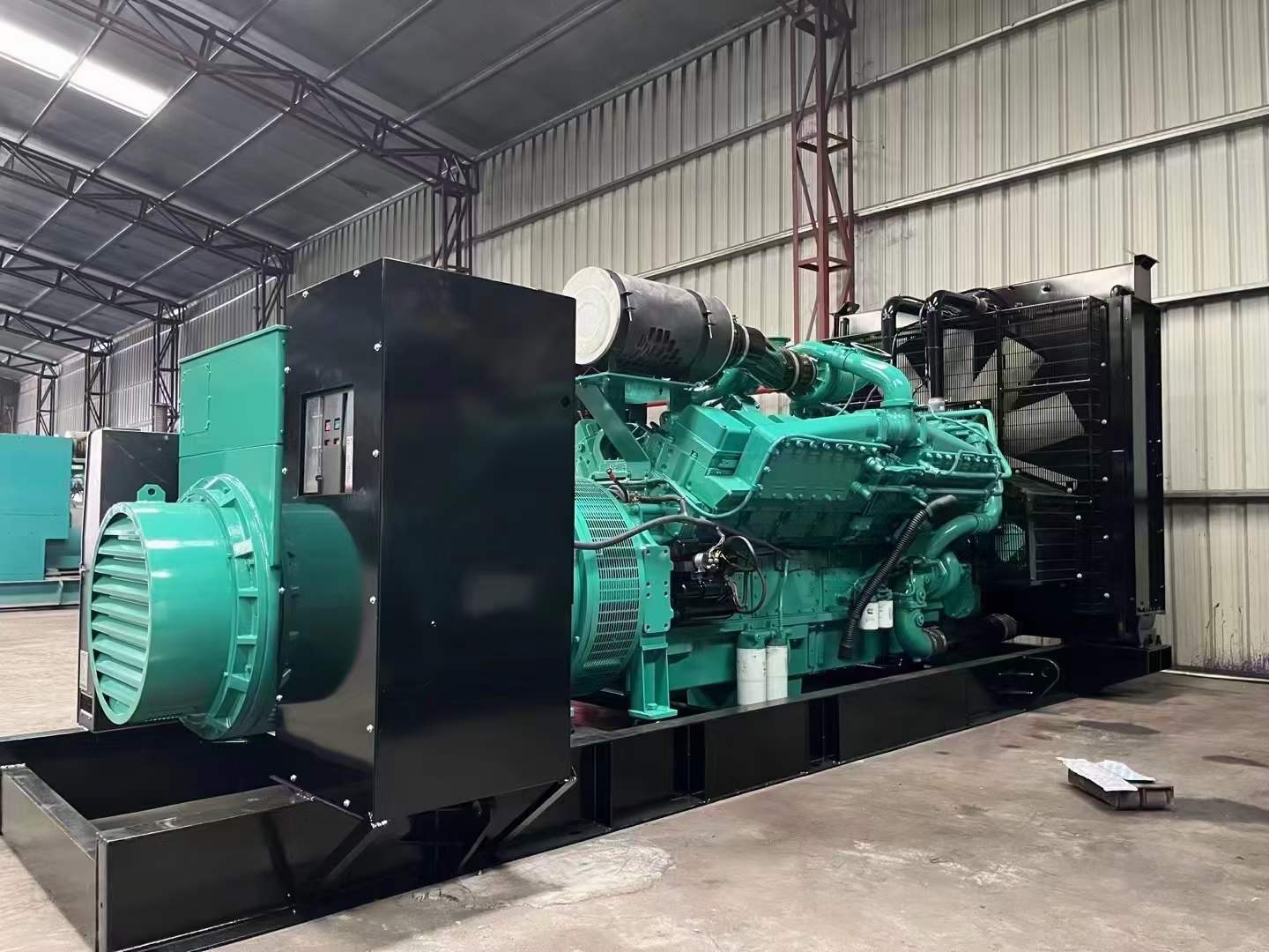 赣县如何降低 800kW 柴油发电机输出电流的波动？