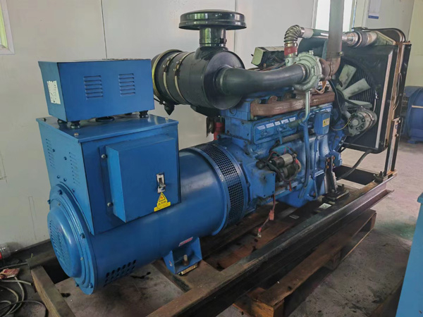 赣县100kW柴油发电机组使用多级机油有哪些优缺点？